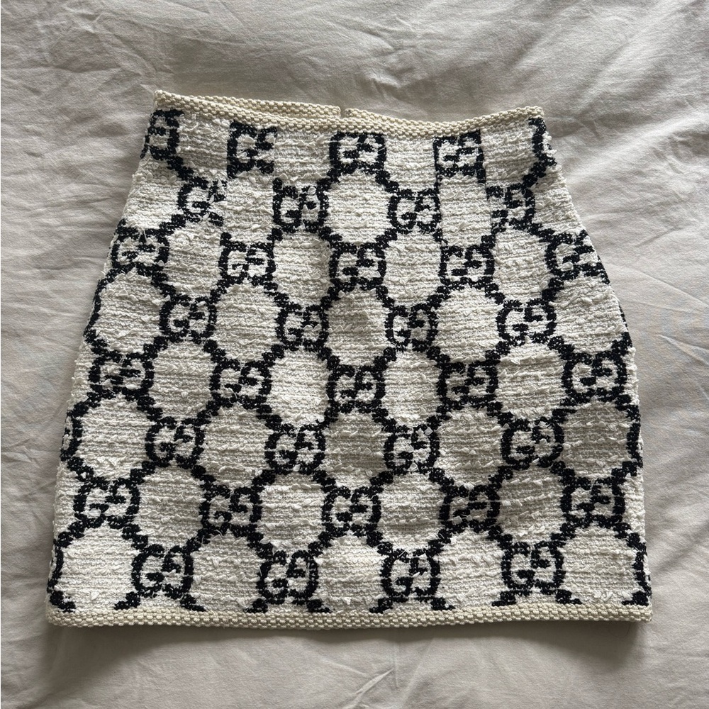 GUCCI WOMEN'S BLACK AND WHITE GG TWEED MINI SKIRT